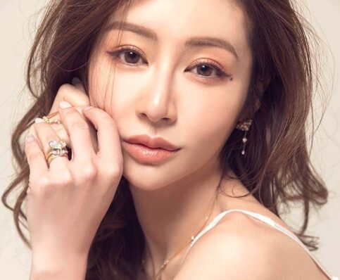 宮崎麗香（宮崎麗果）のプロフィール画像